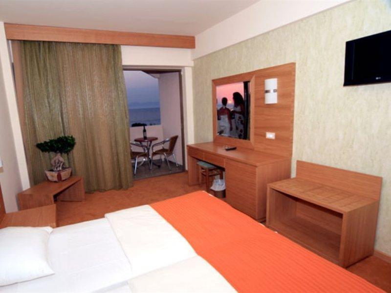 Ialyssos Bay Hotel Ялиссос Экстерьер фото