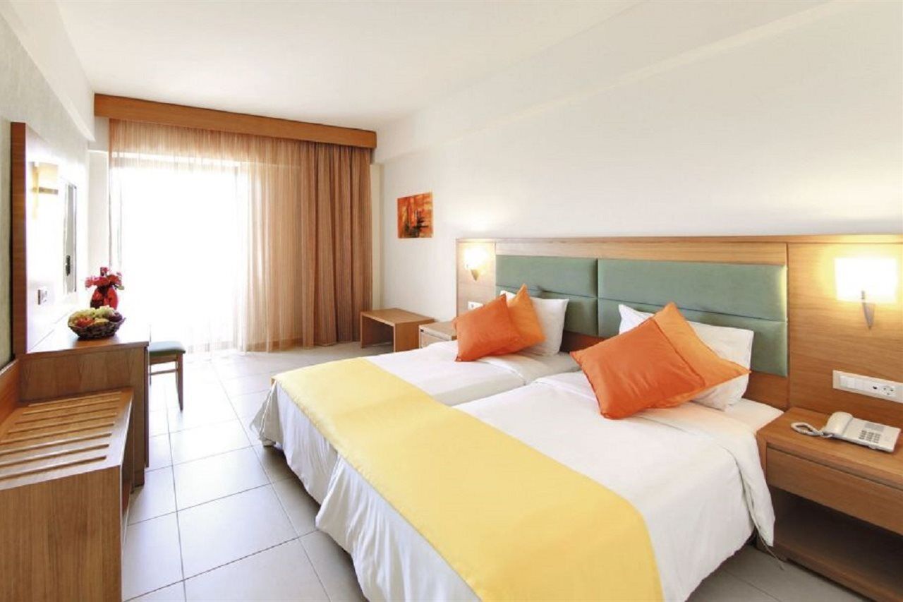 Ialyssos Bay Hotel Ялиссос Экстерьер фото