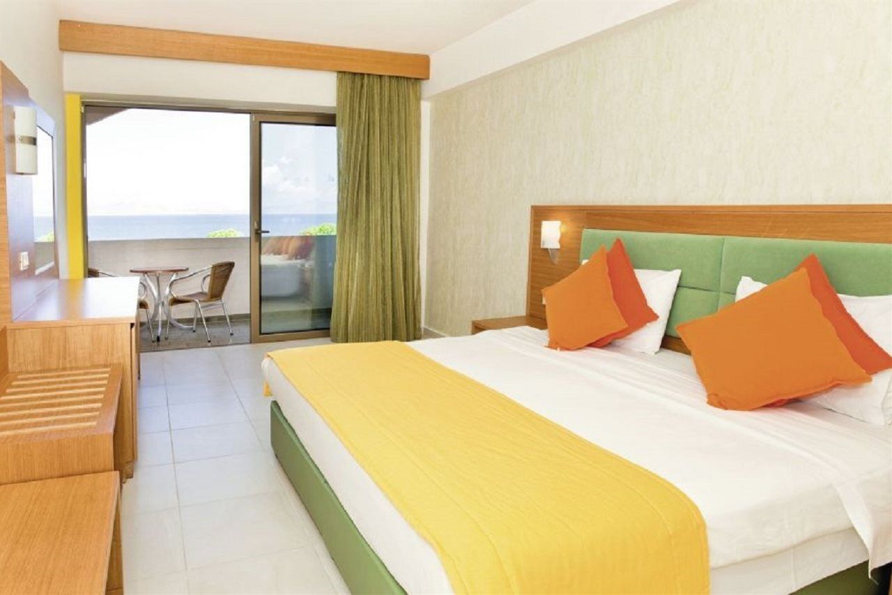 Ialyssos Bay Hotel Ялиссос Экстерьер фото